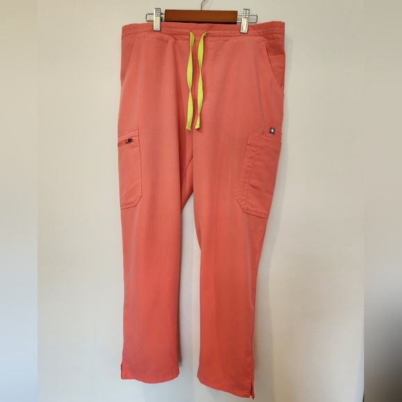 FIGS Hot Coral Yola Petit Skinny Scrub Pants Women's Size Medium - Picture 1 of 9